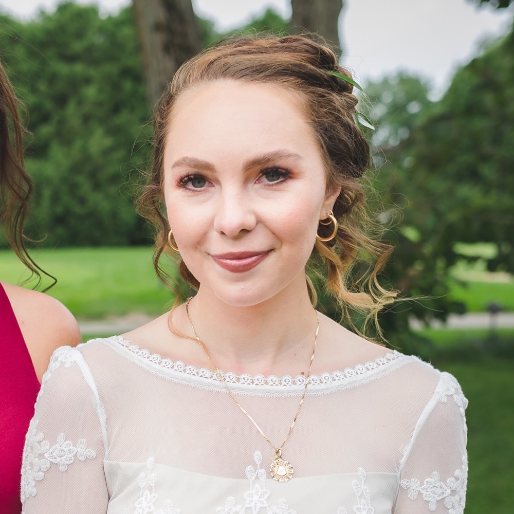 Meet your Posher, Hayley